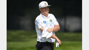 임성재, PGA ‘투어 챔피언십’ 첫날 공동 17위…선두와 7타 차