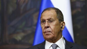 러 외무 “푸틴, 문제 해결되면 젤렌스키 만날 것”