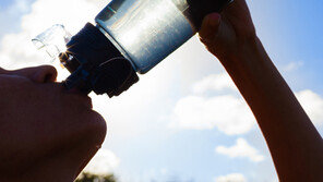 물 하루 1.5ℓ 미만 마시면 ‘스트레스 호르몬’ 1.5배 더 분비된다