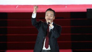 국힘 최고위원 당선된 김민수 “尹 면회 신청…당당하게 갑시다”