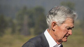 파월 “美 금리 인하 필요할 수도…정책 기조 변화”