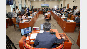 ‘근로자의날→노동절’ 변경 법안 국회 환노위 통과