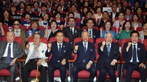 李, 민주당 창당 70년 축사 “韓미래 위해 작은 차이 넘어 힘 모아달라”