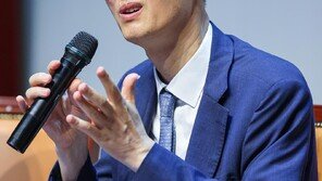 문형배 “헌법 한번 읽어보시라, 李대통령에 드린 말씀 아냐”