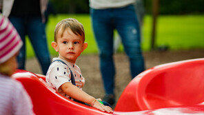“AI가 만든 엄마 목소리에 아이 속을수도”…교묘해진 유괴수법