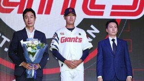 프로야구 롯데, 신인 투수 신동건과 계약금 2억7000만 원 계약