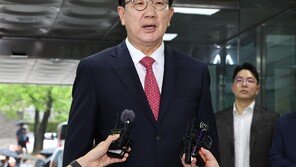 권성동, 옥중서 혐의 재차 부인…與 “반성과 사죄가 먼저”