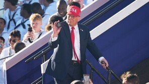 트럼프, 美셧다운에 軍달래기…“급여 받을 것”