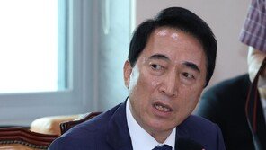 與 “연휴 직후 바로 본회의 열어 비쟁점법안 처리하자”