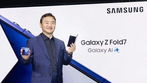 갤럭시 폴드7·플립7, 美·유럽 소비자평가 1위…‘세번 접는 폰’ 연내 출시