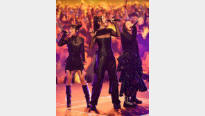 ‘케데헌 루미’ 이재 “골든 녹음중 귀신봐…‘히트한다’는 韓미신 맞더라”