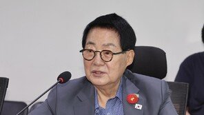 박지원 “李 예능출연, 대통령실 솔직하게 대응했었으면, 아쉬워”