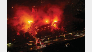 아시아 개도국 청년들, 부패·실업에 분노하며 정권 뒤엎어