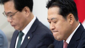장동혁 “냉장고 아닌 관세를 부탁해”…李, 예능 출연 맹공