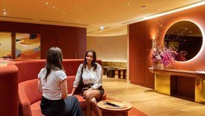 큰 손 잡아라…백화점 VIP 매출 비중 늘면서 ‘초개인화 프리미엄 경험’ 경쟁 치열