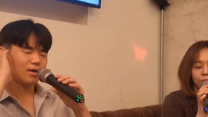 ‘훌쩍 큰’ 윤후, 아빠 윤민수 노래 열창…실력도 제스처도 판박이