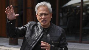 젠슨 황 “트럼프 H-1B 비자였다면 우리 가족 美이민 불가능”