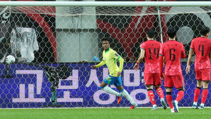 역시 브라질, 절묘한 패스 깔끔한 마무리…전반 13분 이스테방 선제골