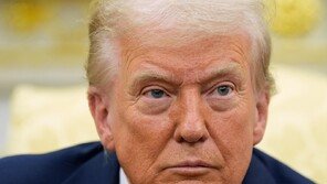 트럼프 “APEC서 시진핑 볼 이유 없다”…中 희토류 통제에 경고