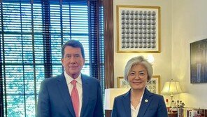 강경화, 트럼프 측근 공화당 상원의원 만나 한미협력 논의