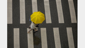 연휴 이어 주말 내내 ‘장마 같은 가을비’…“북쪽 기압골 영향”