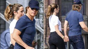 “웨딩 임파서블”?…톰 크루즈, 26세 연하 연인과 우주 결혼식 구상 중