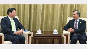 최태원, 中 찾아 ‘경주 APEC CEO 서밋’ 협조 요청