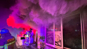 횟집서 불… 일가족 4명 참변