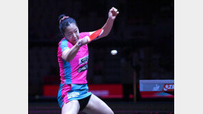 신유빈 앞세운 여자 탁구, 아시아선수권 8강서 홍콩 제압…중국과 4강