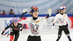 쇼트트랙 막내 임종언, ISU 월드투어 1차 대회서 남자계주 金추가