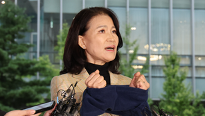 [단독]경찰, 이진숙에 “3차 조사 받으라” 출석 요구