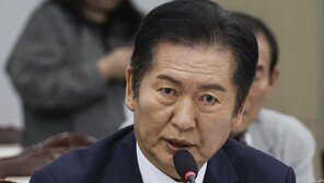 정청래 “조희대, 비겁하고 오만해…스스로 자격상실”