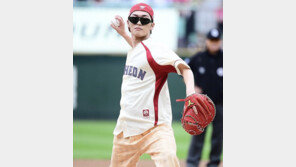 최현욱, 시타자 아이 머리 위 ‘강속구’ 논란…“사과편지 전달”