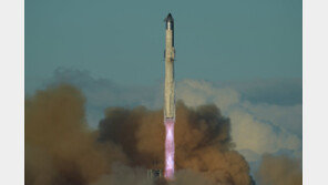 스페이스X의 ‘스타십’, 11차 시험비행 성공…“지구 반바퀴 비행”