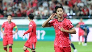 韓 대파한 브라질, 日에 역전패…홍명보호, 파라과이에 2-0 승리