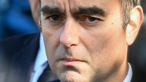 佛총리, 불신임 투표 앞두고 ‘연금개혁’ 중단 제안