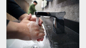 용변 후 ‘30초 이상 비누로’ 손씻기…성인 10명 중 9명 안 한다