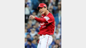 SSG 김광현 “내년엔 더 높은 곳으로…준비 잘해서 돌아오겠다”