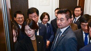 민주당, 대법원 현장검증 강행…국힘 “사법파괴, 국감 보이콧”