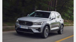 볼보, ‘엔트리급 SUV’ 연식변경 XC40 출시