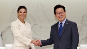 李대통령, 스웨덴 왕세녀 접견 “양국 특별한 관계…복지국가 전형”