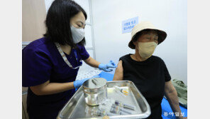 75세 이상 코로나-독감 무료 예방접종 시작