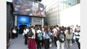 롯데百, ‘2025 월드 웹툰 페스티벌’ 개최… 200여 웹툰 참여