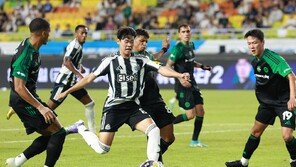 뉴캐슬 U21 팀 박승수, 첫 풀타임 소화…동점골 기점 역할하고 승부차기 성공