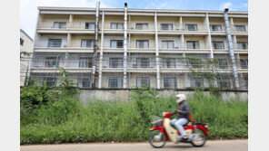 [단독]외교부 “갇힌 건물 사진 내라는 지침, 대사관 문서 맞다”