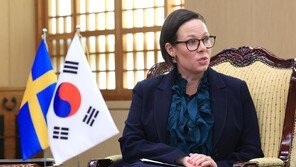 210년 중립 끝낸 스웨덴, 나토 결집 이끄는 44세 여성 장관[지금, 이 사람]