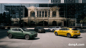 마세라티, 2026년형 그레칼레 출시… 성능은 높이고 가격은 인하 