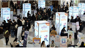 9월 취업자, ‘31만 명’ 늘며 1년 7개월 만에 최대…청년층은 오히려 감소