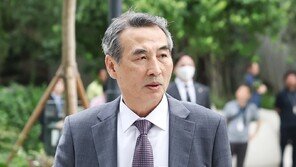 “개미들 피눈물 때 민중기는 돈 벌고 탈출” 野, 특검 사퇴 요구