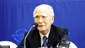“식민지 침략 통절한 반성” 처음 사죄한 무라야마 前총리 별세